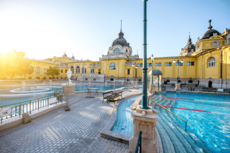 SZÉCHENYI THERMAL BATHS BUDAPEST HUNGARY healing waters